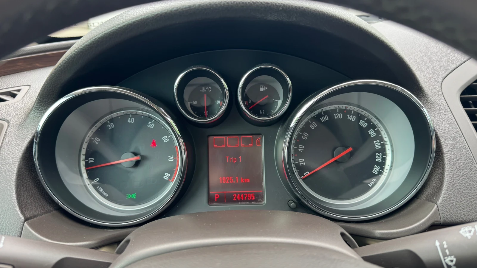 Opel Insignia, снимка 13 - Автомобили и джипове - 54545197