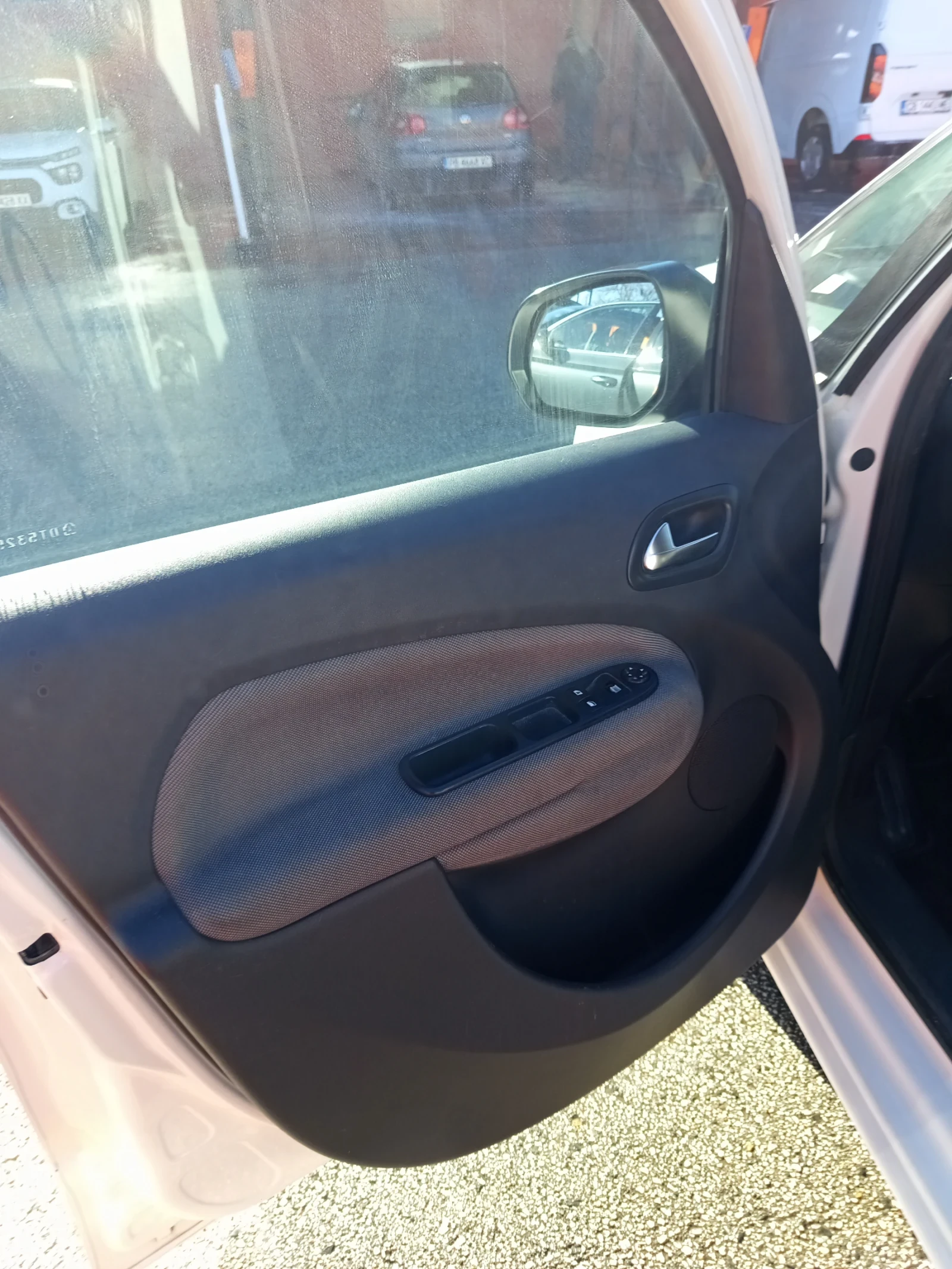 Citroen C3 Picasso 1.4, снимка 6 - Автомобили и джипове - 54579674
