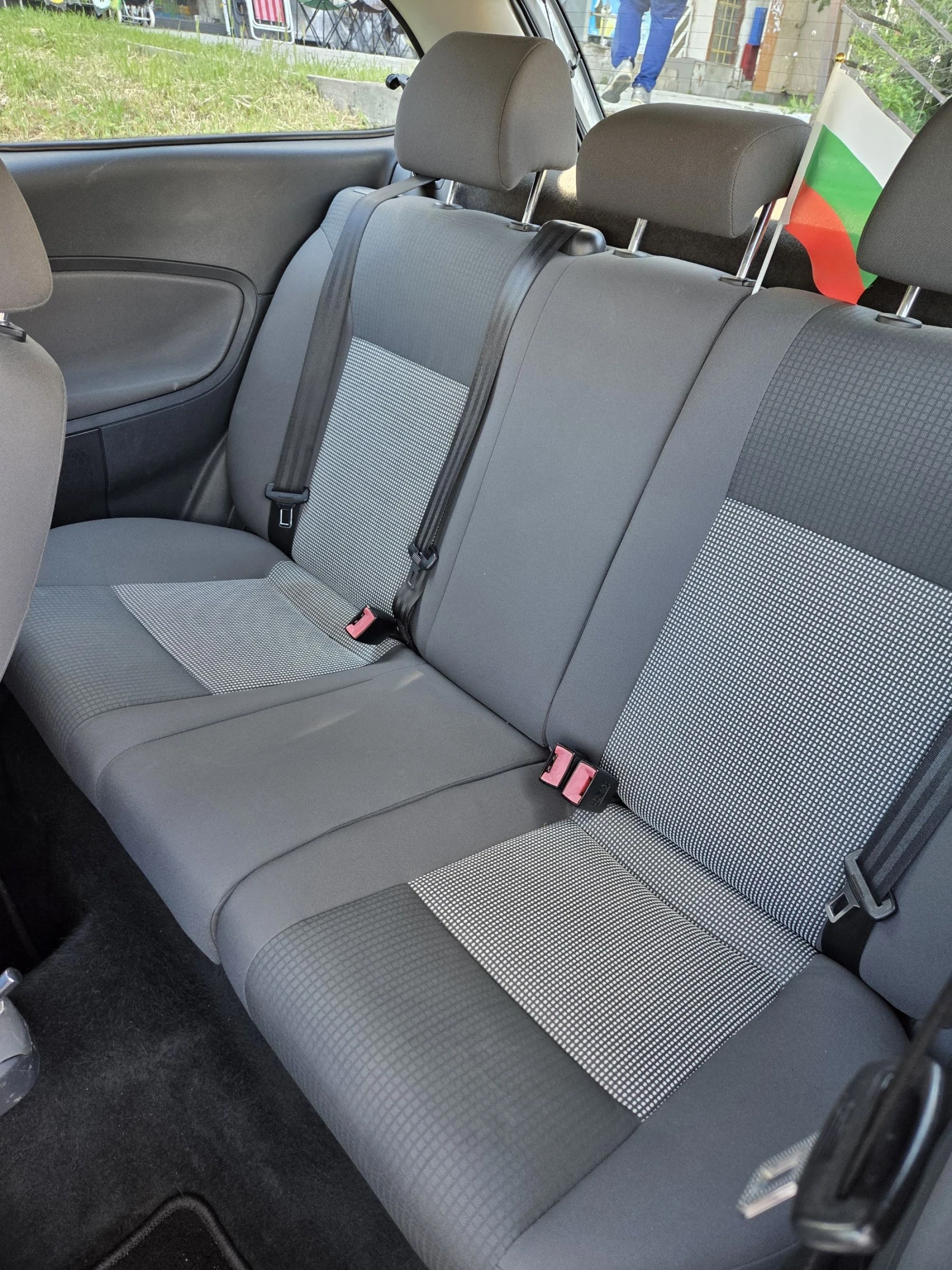 Seat Ibiza 1.4 газова уредба, снимка 15 - Автомобили и джипове - 54600643