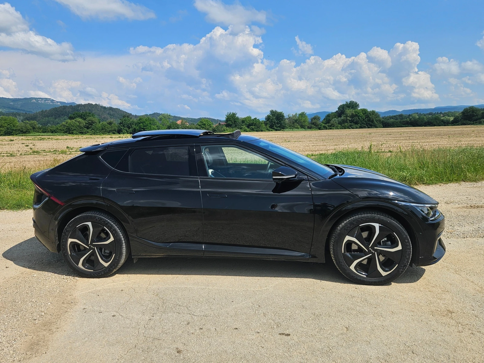 Kia EV6 GT-Line 4x4 325кс FULL, снимка 3 - Автомобили и джипове - 54806270