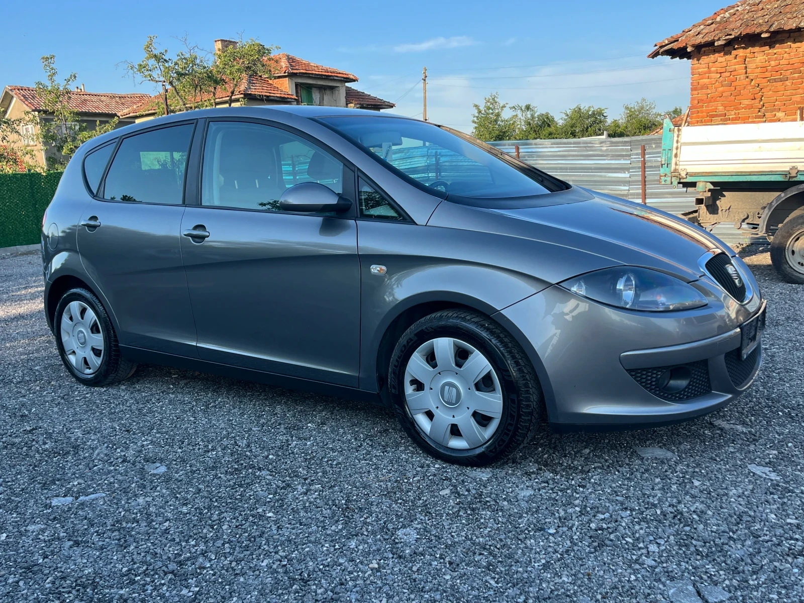 Seat Altea 2.0TDI DSG, снимка 2 - Автомобили и джипове - 54857904