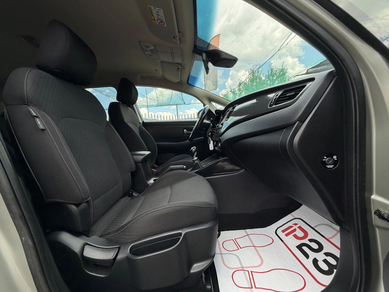 Kia Carens 1.6* БЕНЗИН* 2018год* FACELIFT* * * , снимка 12 - Автомобили и джипове - 54957364