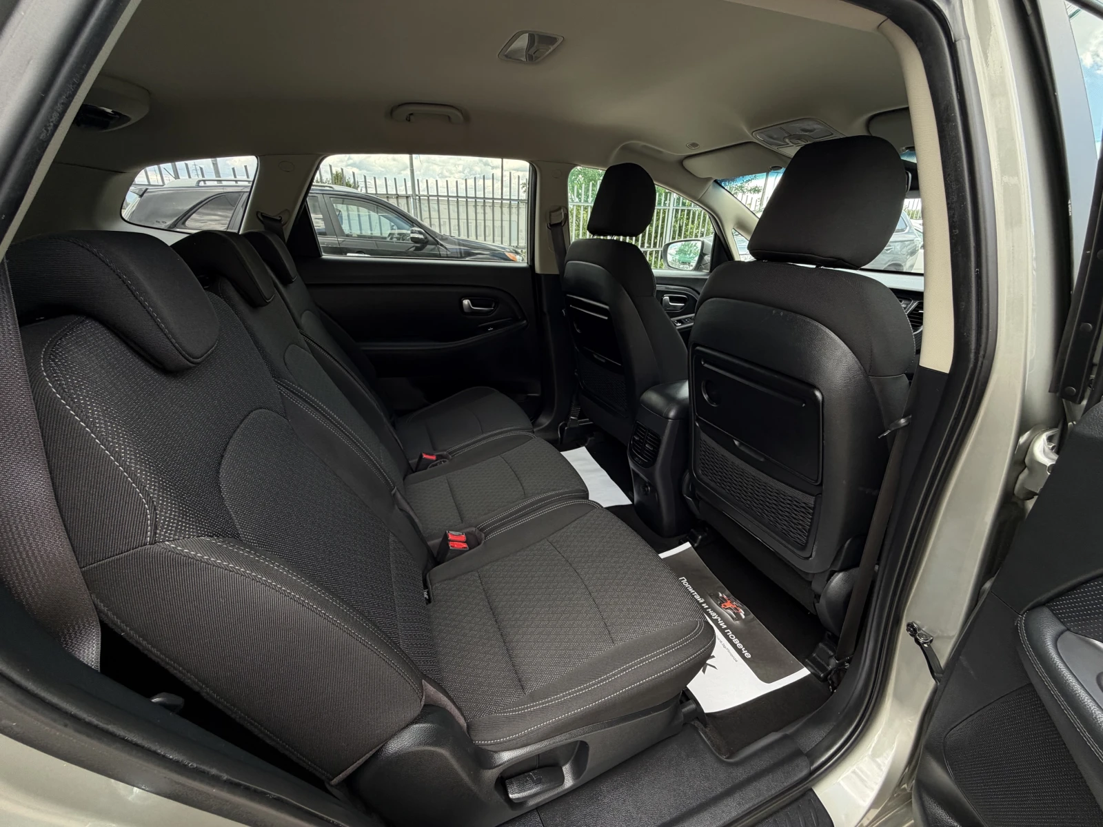 Kia Carens 1.6* БЕНЗИН* 2018год* FACELIFT* * * , снимка 10 - Автомобили и джипове - 54957364