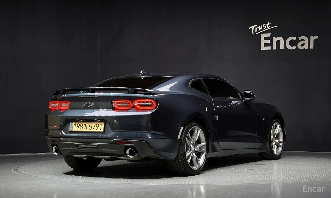 Chevrolet Camaro SS* 6.2* V8* ПОДГРЕВ* ОБДУХВАНЕ* КАМЕРА* КЕЙЛЕС* , снимка 2 - Автомобили и джипове - 55029205