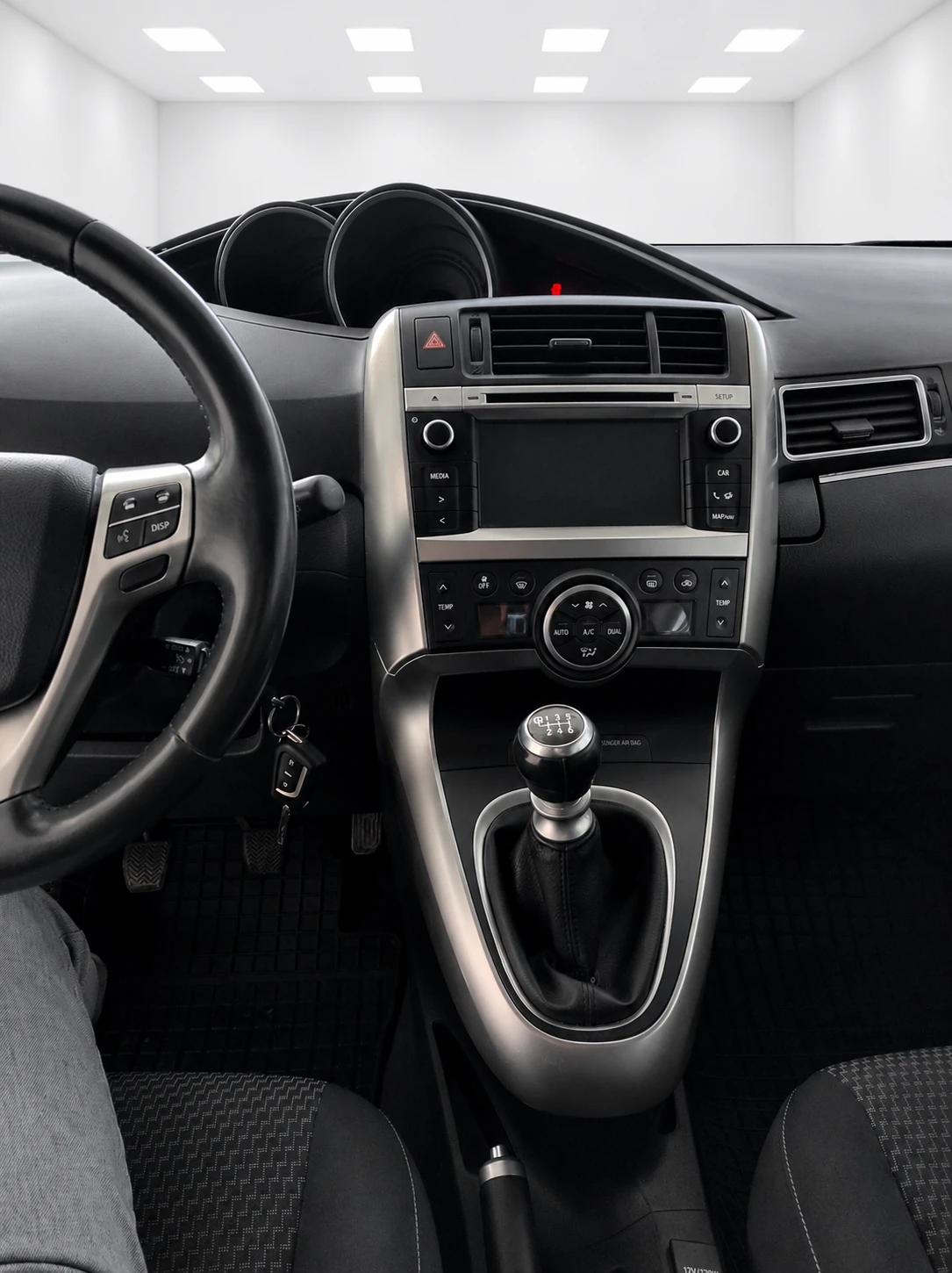 Toyota Verso, снимка 7 - Автомобили и джипове - 55069711