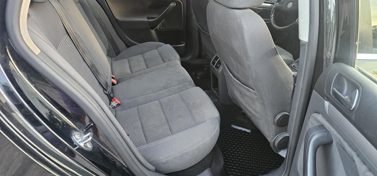 VW Golf Variant 2.0Tdi Регистриран ОБСЛУЖЕН , снимка 7 - Автомобили и джипове - 55154513