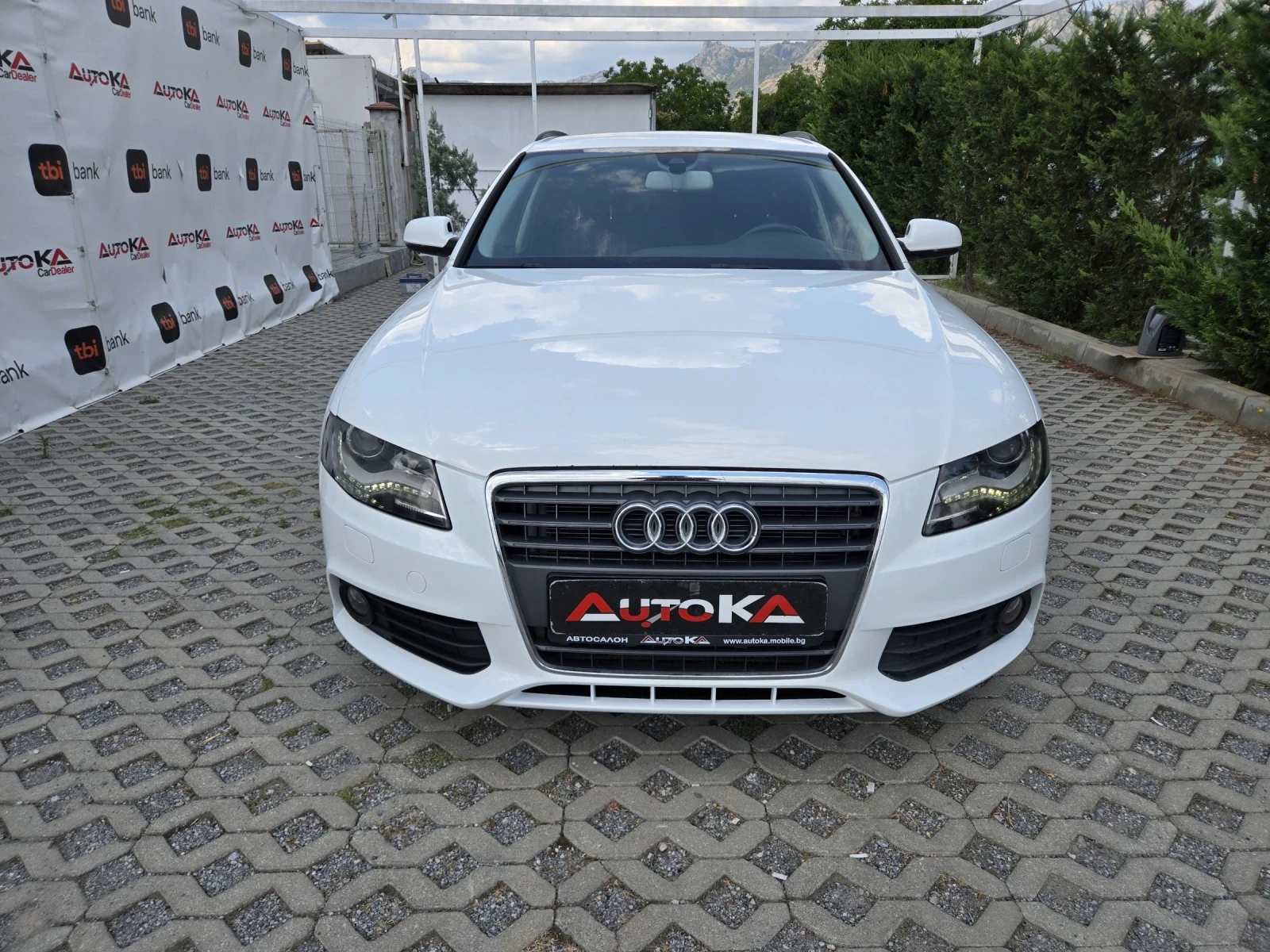 Audi A4 2.0TDI-143кс= АВТОМАТ= LED= BLIND= LINE= NAVI