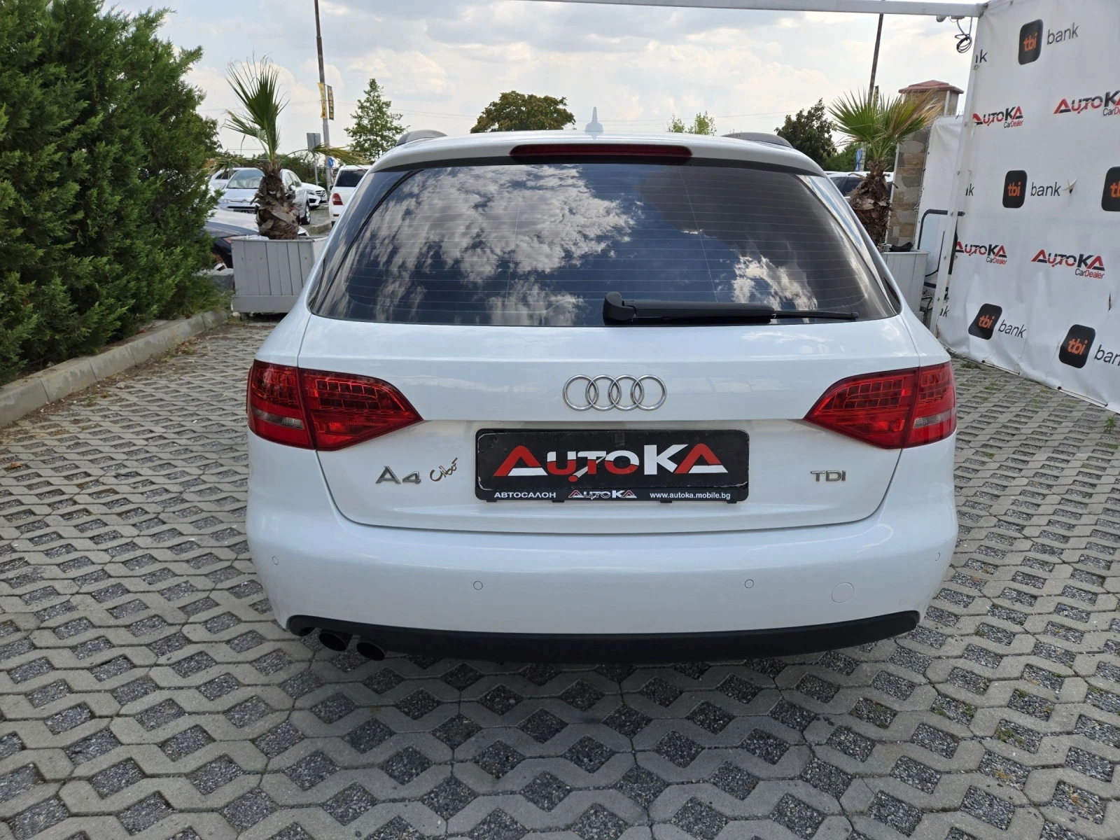 Audi A4 2.0TDI-143кс= АВТОМАТ= LED= BLIND= LINE= NAVI, снимка 4 - Автомобили и джипове - 55590493