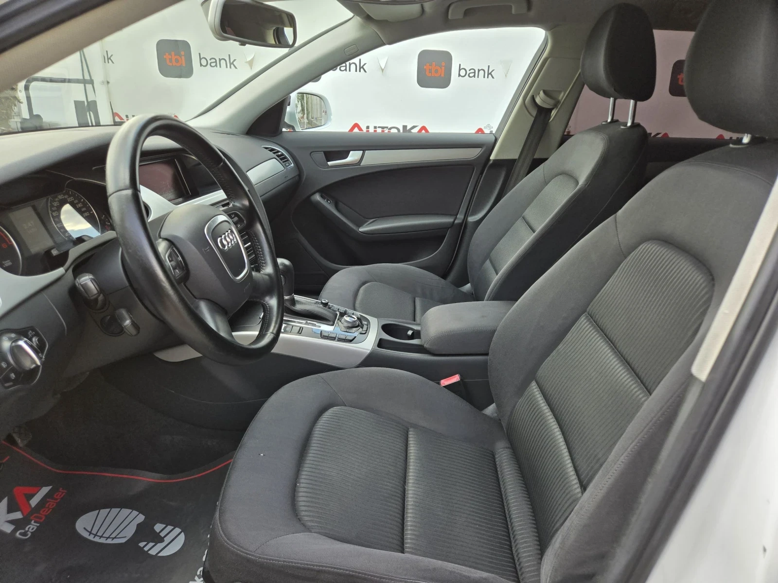 Audi A4 2.0TDI-143кс= АВТОМАТ= LED= BLIND= LINE= NAVI, снимка 7 - Автомобили и джипове - 55590493