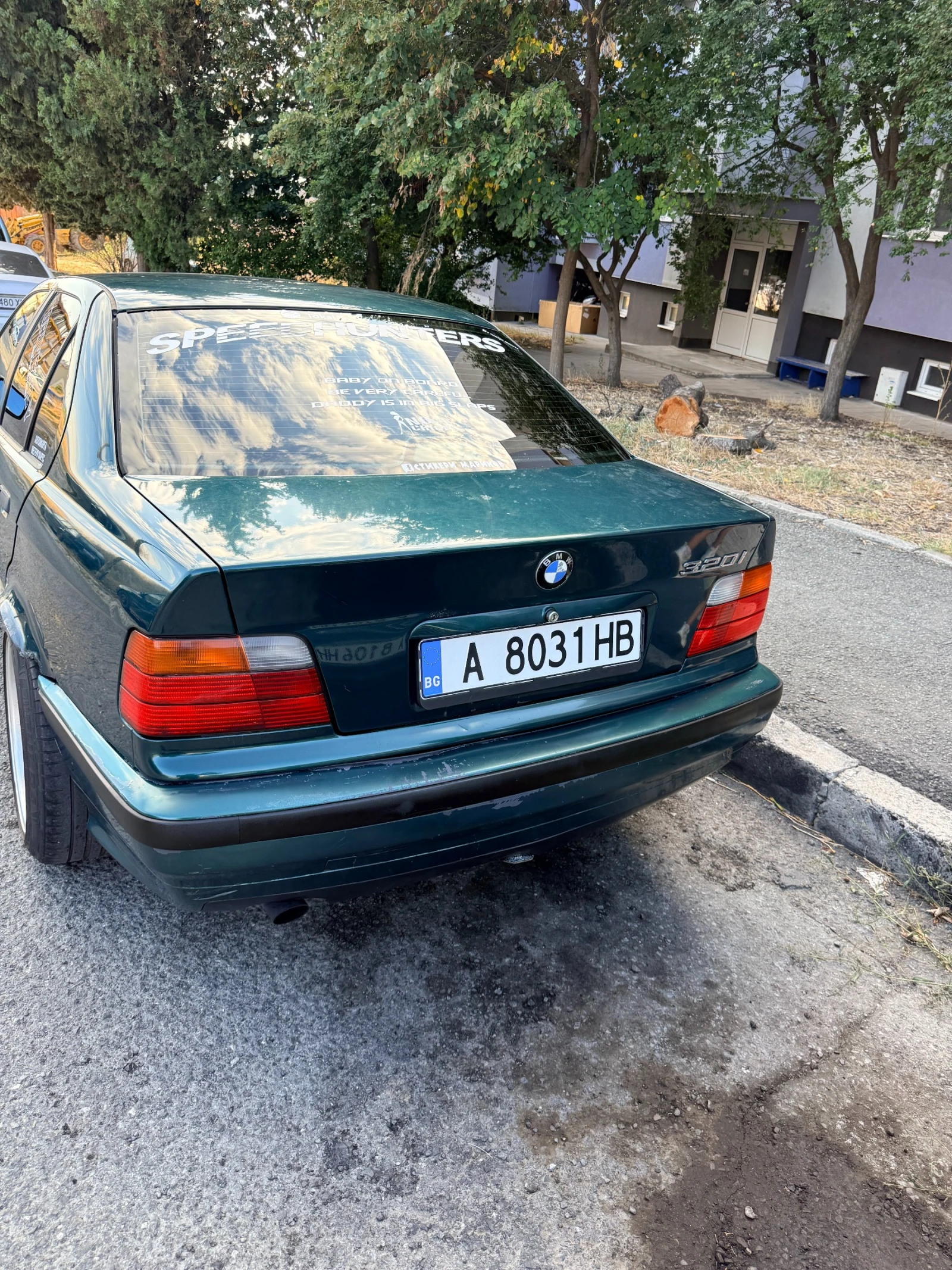 BMW 320 320 I, снимка 2 - Автомобили и джипове - 56337339