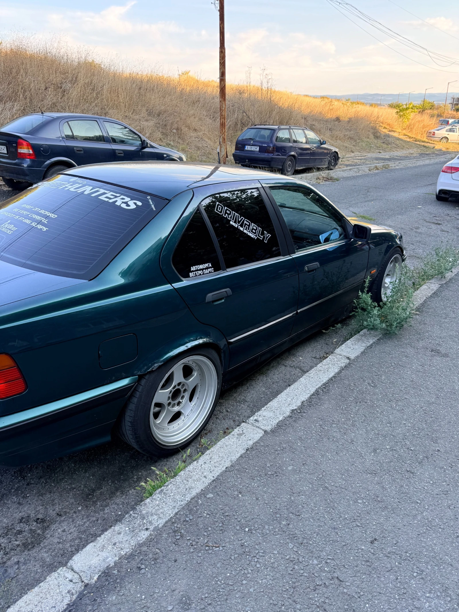 BMW 320 320 I, снимка 7 - Автомобили и джипове - 56337339