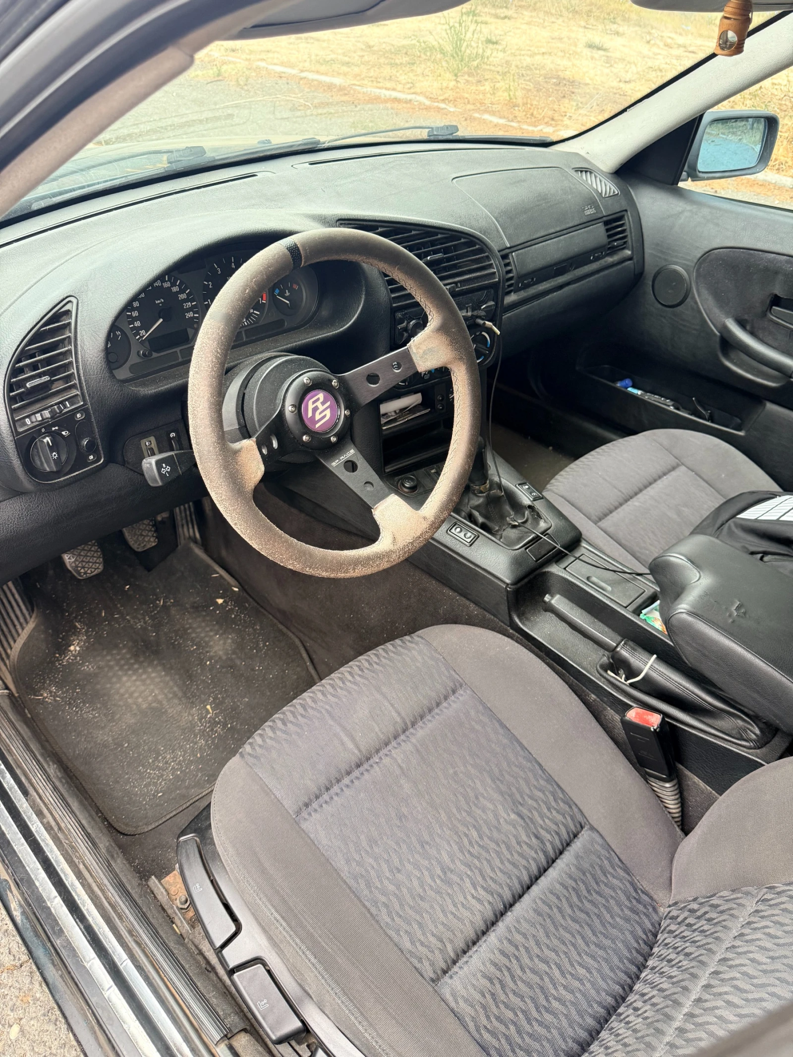 BMW 320 320 I, снимка 9 - Автомобили и джипове - 56337339