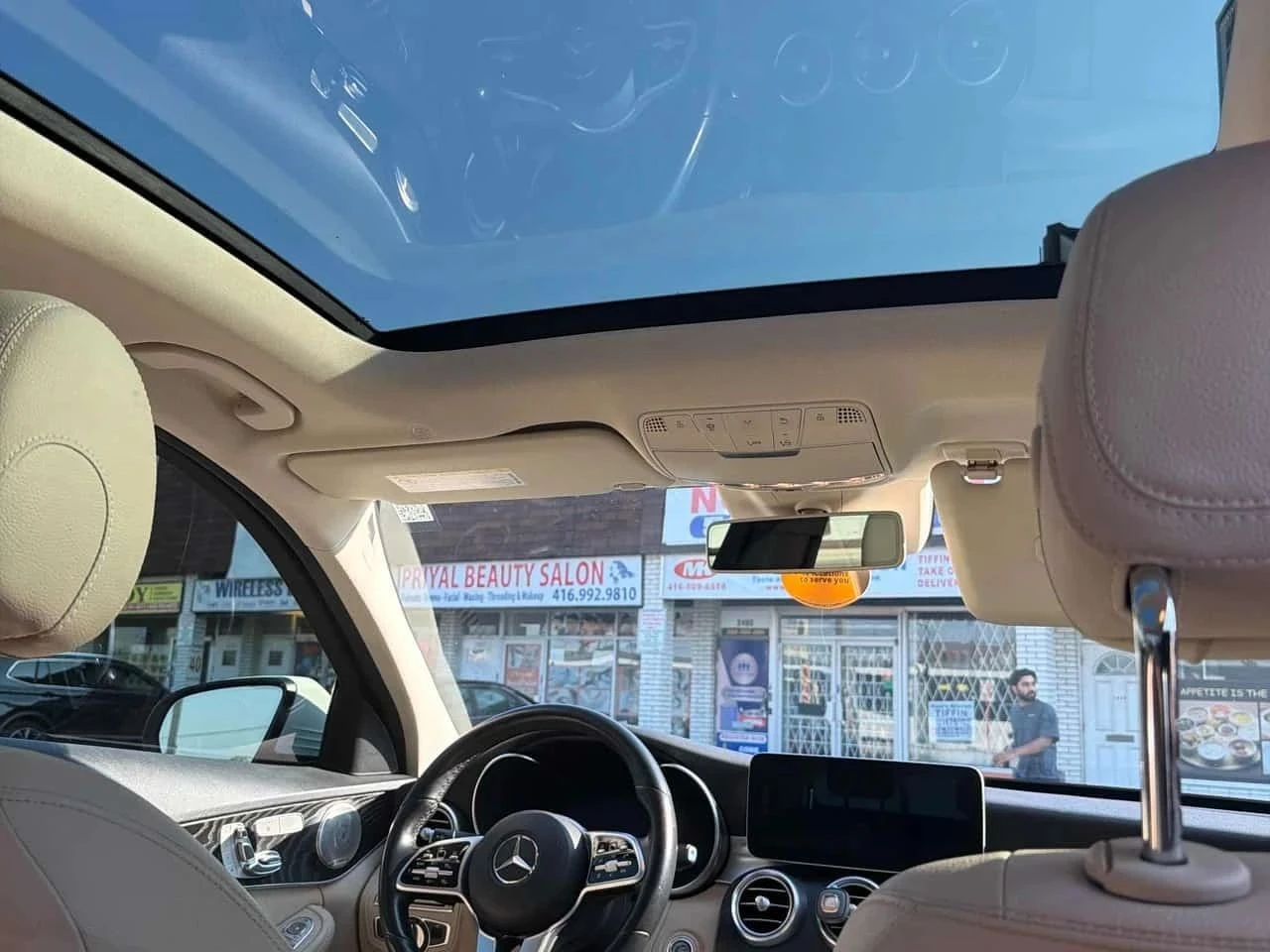 Mercedes-Benz C 300, снимка 11 - Автомобили и джипове - 56716916