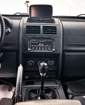 Dodge Nitro 2.8 crdi 177kc., снимка 15