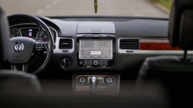 VW Touareg 3.0 TDI* 8ZF* LED* * Panorama* *  | Mobile.bg    10