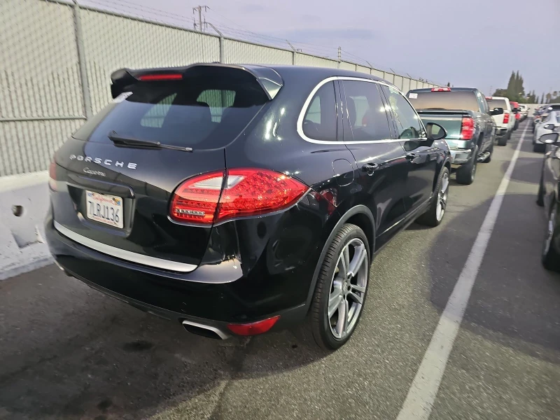 Porsche Cayenne, снимка 3 - Автомобили и джипове - 47590356