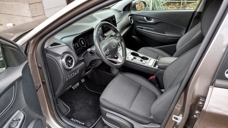 Hyundai Kona KRELL Термопомпа Гаранция Като нова, снимка 9 - Автомобили и джипове - 52224296