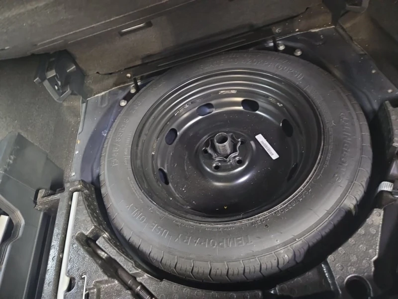 VW Tiguan * SE * CARFAX * БЕЗ ПЪРВОНАЧАЛНА ВНОСКА, снимка 14 - Автомобили и джипове - 52700268