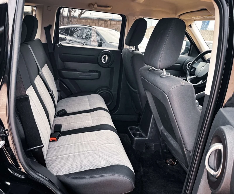Dodge Nitro 2.8 crdi 177kc., снимка 11 - Автомобили и джипове - 53293860