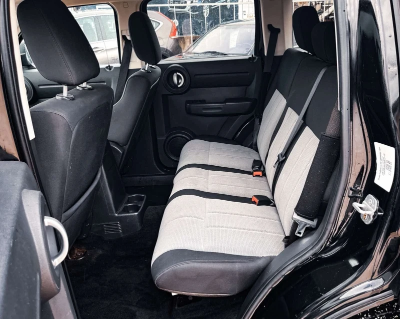 Dodge Nitro 2.8 crdi 177kc., снимка 12 - Автомобили и джипове - 53293860