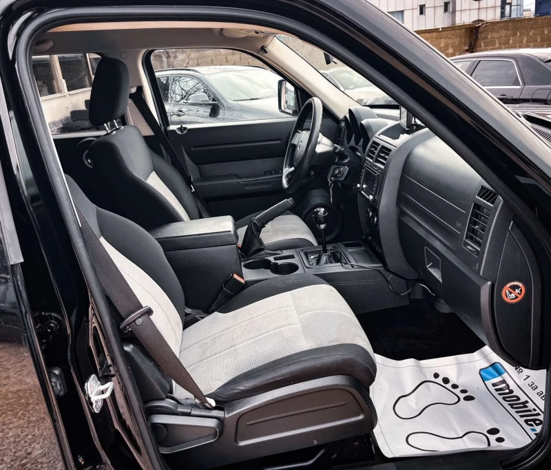Dodge Nitro 2.8 crdi 177kc., снимка 10 - Автомобили и джипове - 53293860
