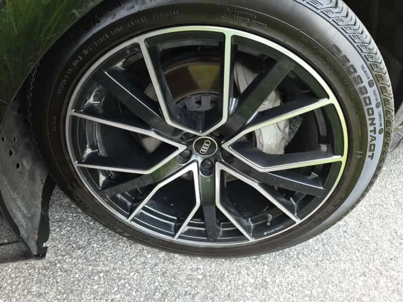 Audi Q8 * TECHNIK * CARFAX * ОПЦИЯ ЗА ФИНАНСИРАНЕ, снимка 2 - Автомобили и джипове - 55727169