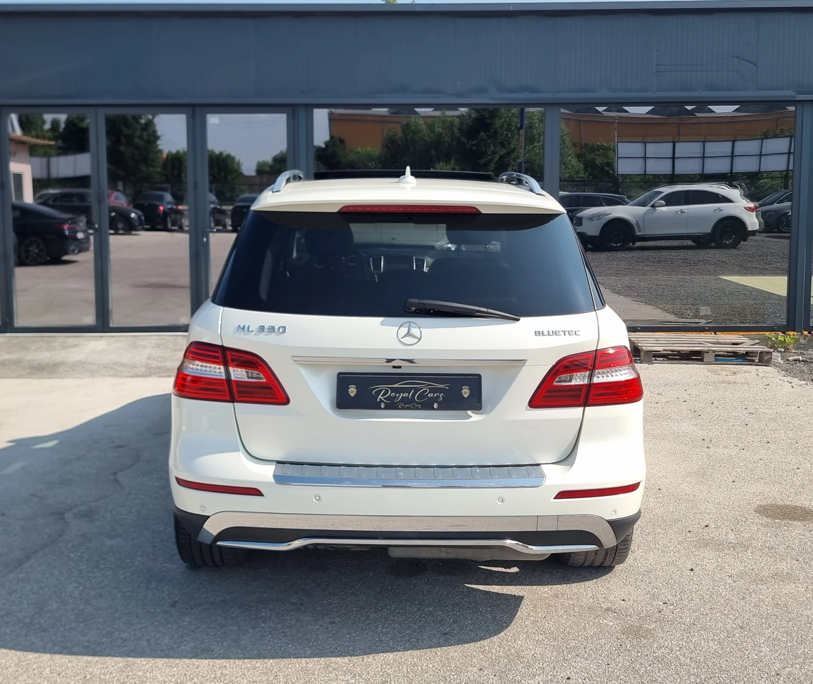 Mercedes-Benz ML 350 Panorama* AMG* Keyless* Distronic* Camera*  - изображение 6