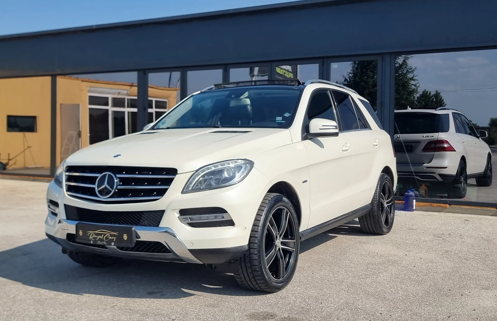 Mercedes-Benz ML 350 Panorama* AMG* Keyless* Distronic* Camera*  - изображение 4