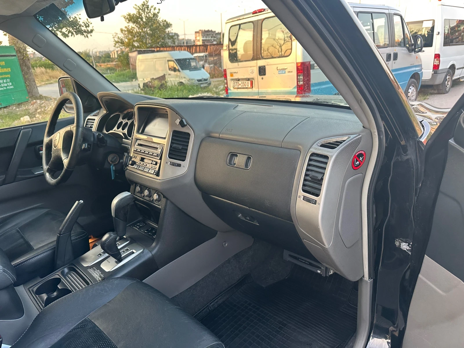 Mitsubishi Pajero Full Paket Дълга 3.2 Dizel 163hp Нов Внос на Ход!! - изображение 8
