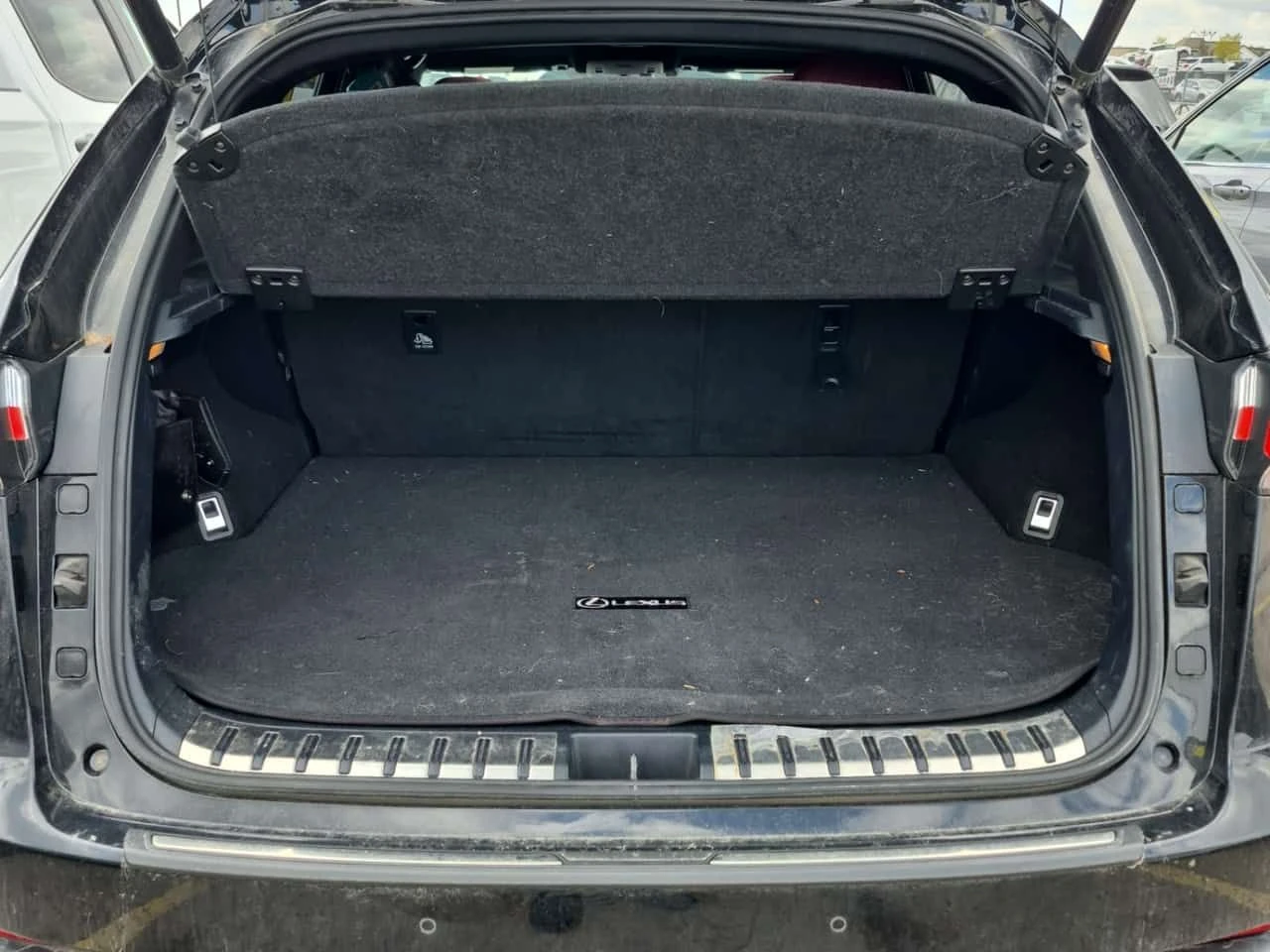 Lexus NX 200t * Luxury * 2 КЛЮЧА* PANO* ПОДГРЕВ* , снимка 13 - Автомобили и джипове - 54480871