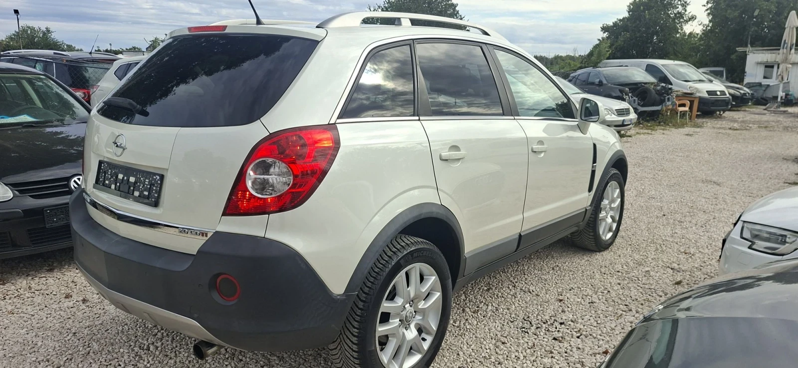 Opel Antara 2, 0 ДИЗЕЛ, снимка 3 - Автомобили и джипове - 56193237