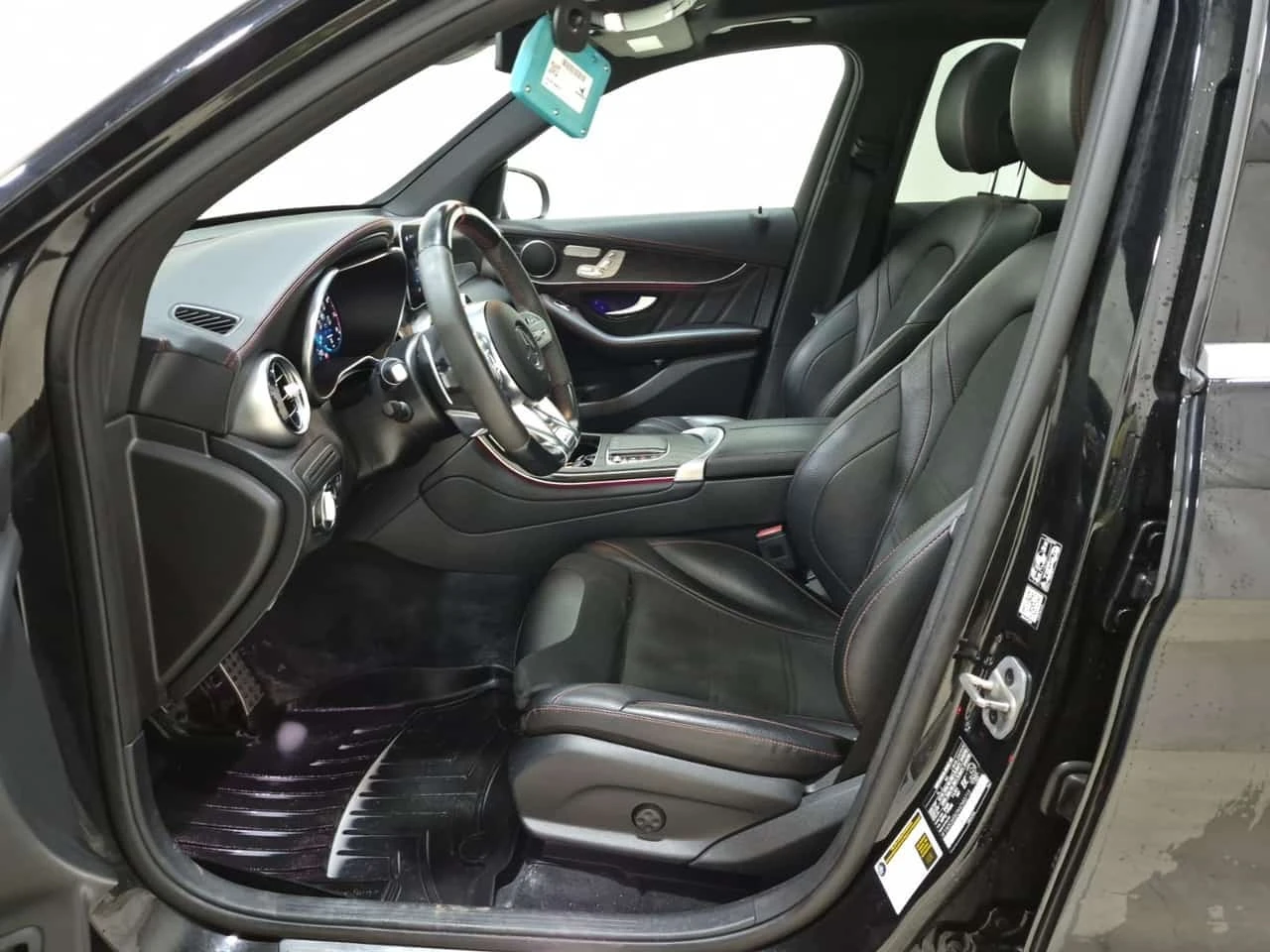 Mercedes-Benz GLC 43 AMG  DISTRONIC / 360 / MEMORY / BURMESTER , снимка 10 - Автомобили и джипове - 56316214