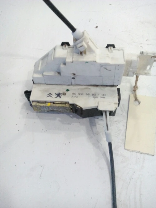 Брава врата за Пежо 407 предна дясна (2)