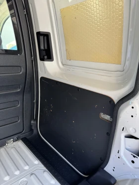 VW Caddy 2.0 TDI BlueMotion, снимка 11