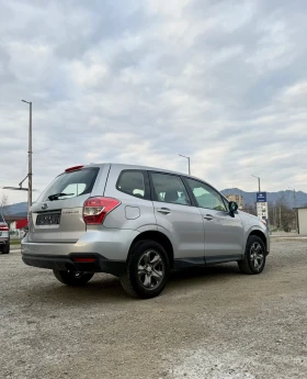 Subaru Forester 2.5i 4x4 перфектен, снимка 6