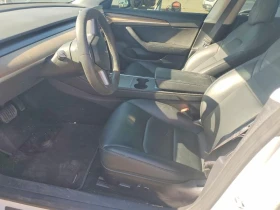 Tesla Model 3 Rwd / Carfax / Лизинг, снимка 7
