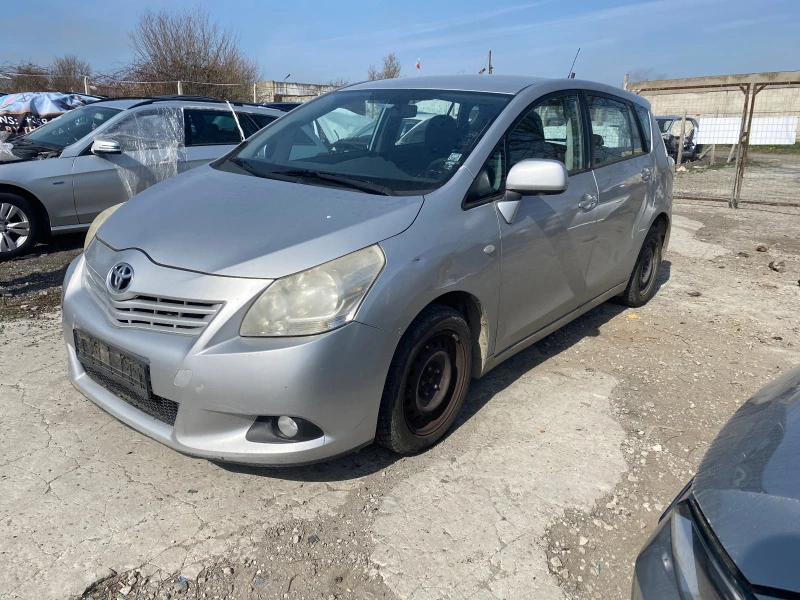 Toyota Verso 2.0d, снимка 3 - Автомобили и джипове - 44511739