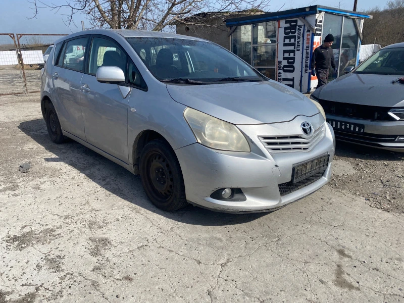 Toyota Verso 2.0d, снимка 2 - Автомобили и джипове - 44511739