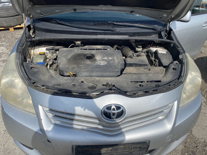 Toyota Verso 2.0d, снимка 12 - Автомобили и джипове - 44511739