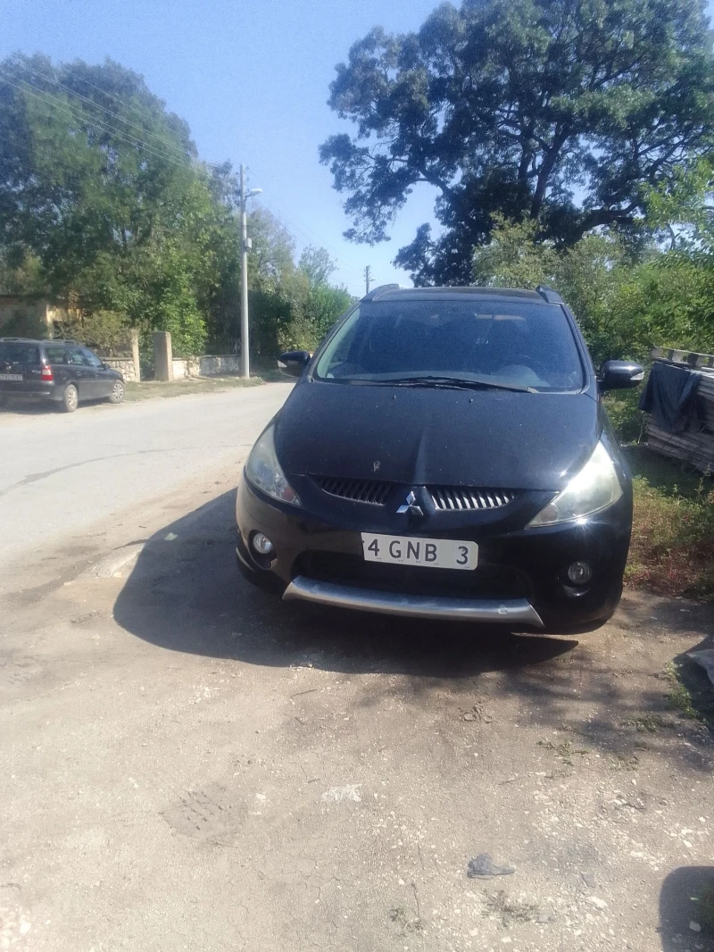 Mitsubishi Grandis 2.4i facelift , снимка 9 - Автомобили и джипове - 47304640