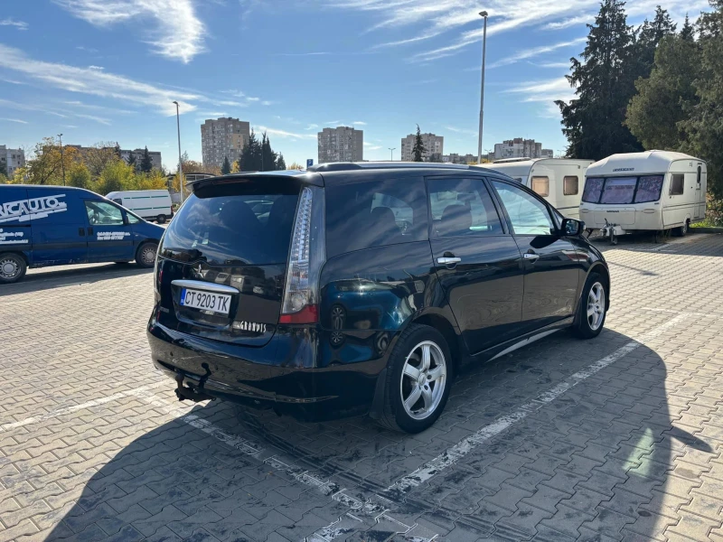 Mitsubishi Grandis 2.4i facelift , снимка 12 - Автомобили и джипове - 47304640