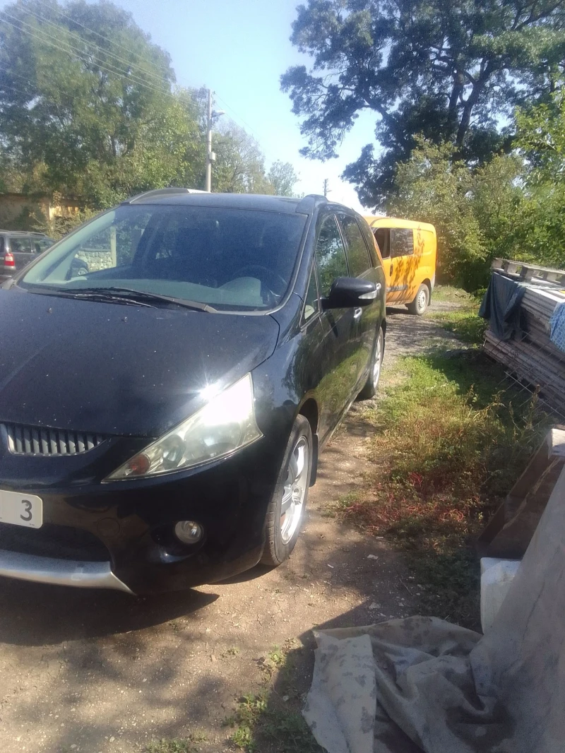 Mitsubishi Grandis 2.4i facelift , снимка 8 - Автомобили и джипове - 47304640