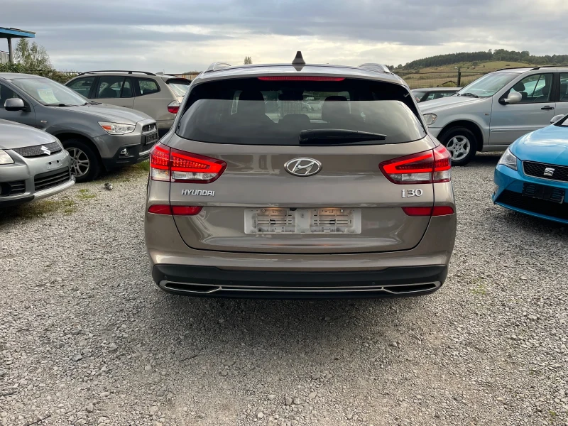 Hyundai I30 1.6crdi 48v full led, снимка 5 - Автомобили и джипове - 47464845