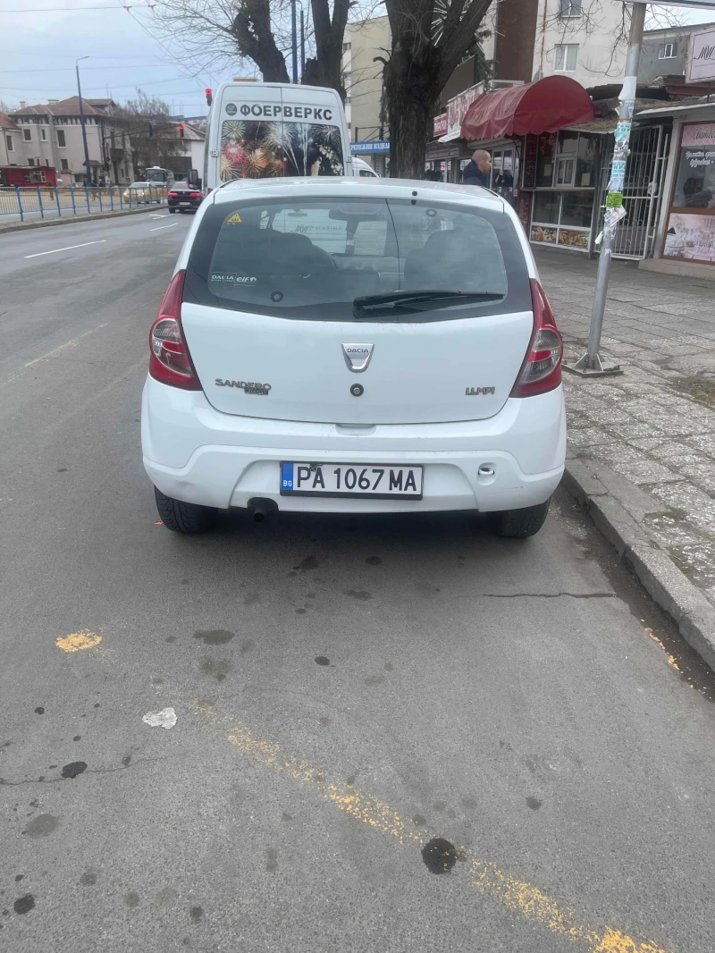 Dacia Sandero 1.4 газ-бензин, снимка 3 - Автомобили и джипове - 48310044