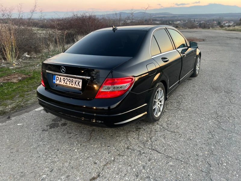 Mercedes-Benz C 180 Kompressor, снимка 3 - Автомобили и джипове - 48434906