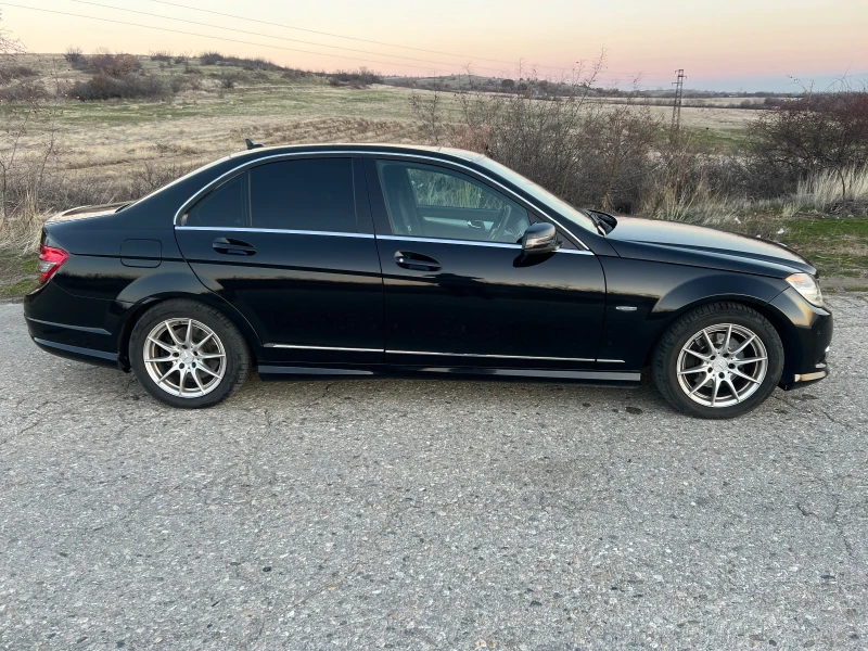 Mercedes-Benz C 180 Kompressor, снимка 2 - Автомобили и джипове - 48434906