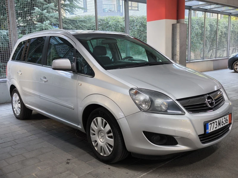 Opel Zafira 1.6 EcoM turbo, снимка 3 - Автомобили и джипове - 52553318