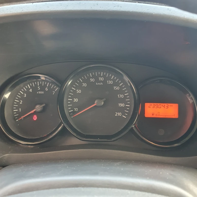 Dacia Dokker 1.5, снимка 12 - Автомобили и джипове - 52618133