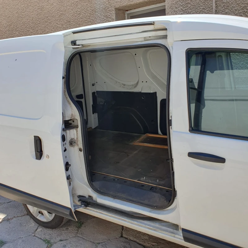 Dacia Dokker 1.5, снимка 6 - Автомобили и джипове - 52618133