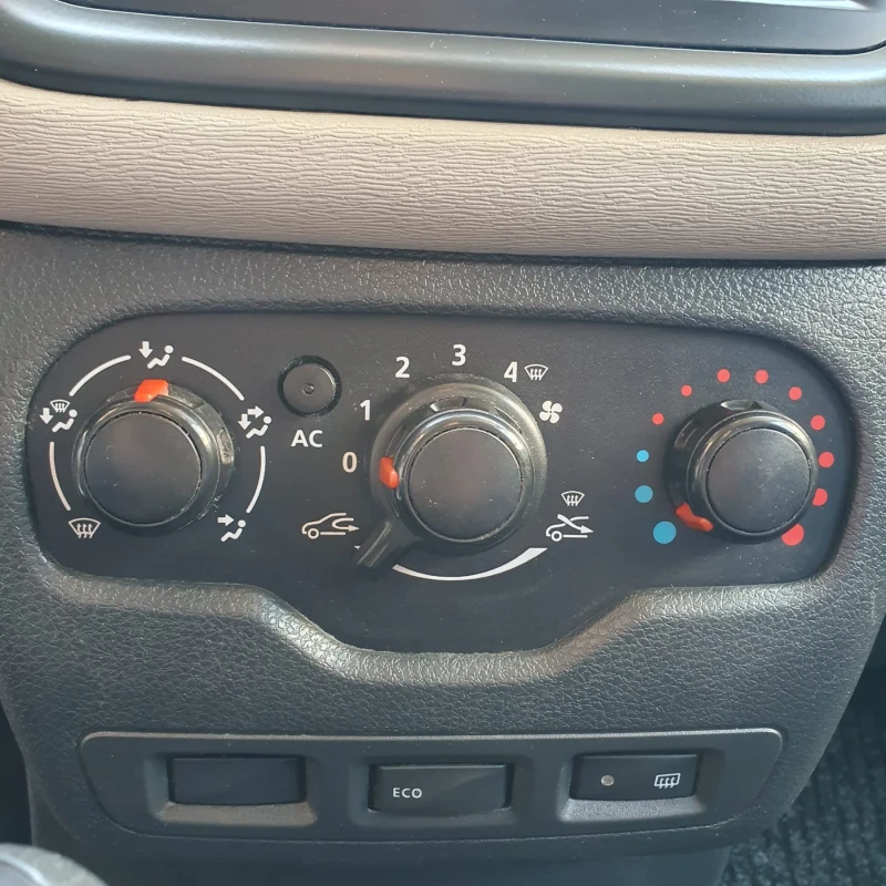 Dacia Dokker 1.5, снимка 10 - Автомобили и джипове - 52618133